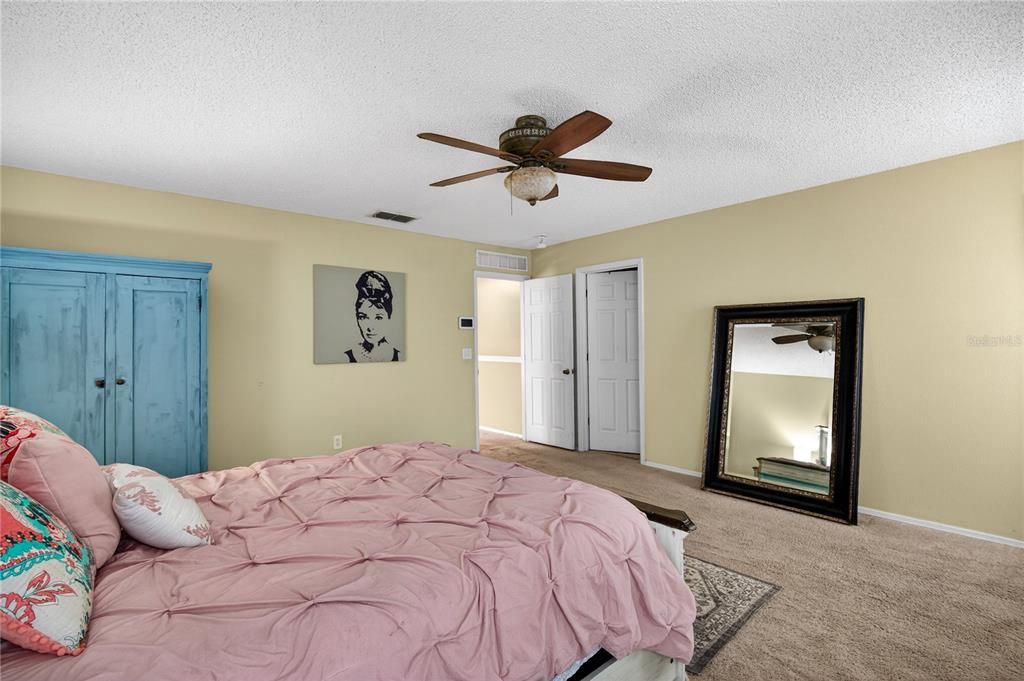 待售: $337,000 (3 贝兹, 2 浴室, 1939 平方英尺)