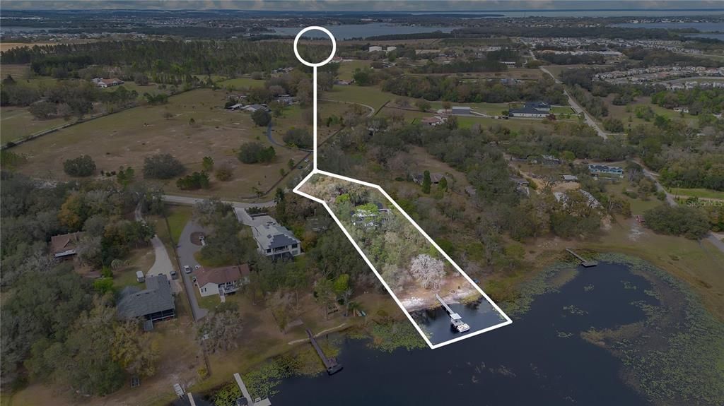 合同活跃: $900,000 (4 贝兹, 4 浴室, 2850 平方英尺)