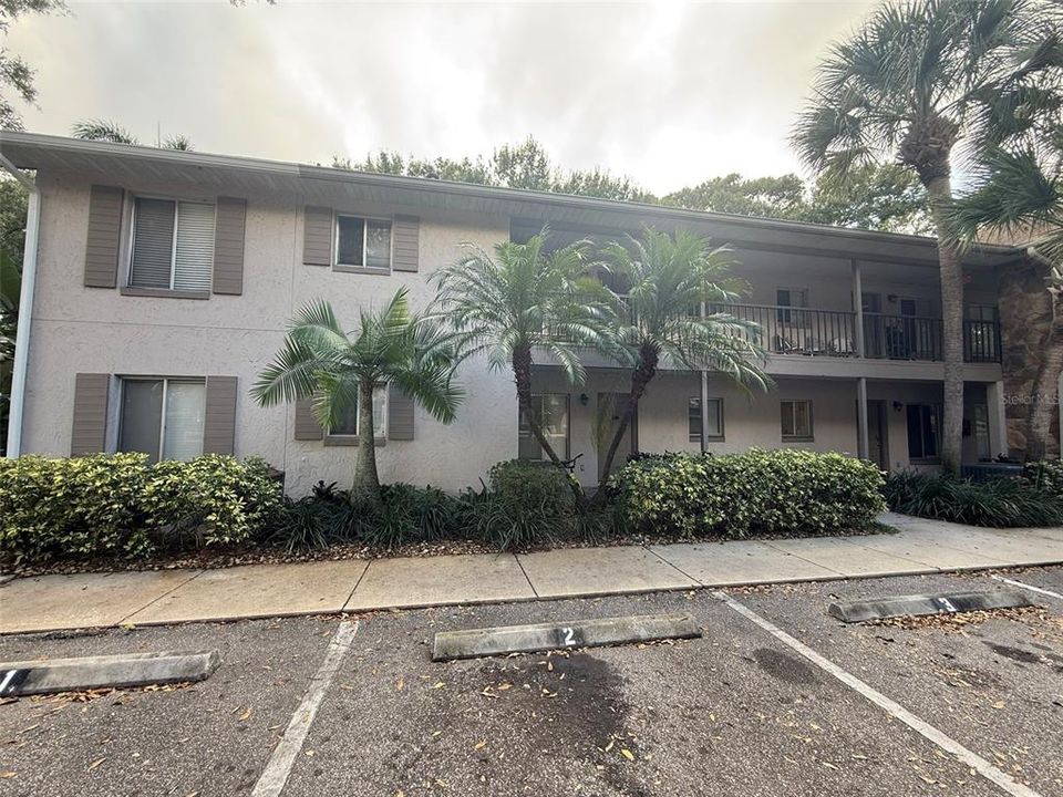 For Rent: $1,300 (1 beds, 1 baths, 792 Square Feet)