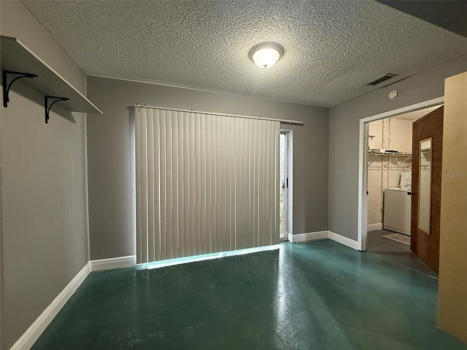 For Rent: $1,300 (1 beds, 1 baths, 792 Square Feet)