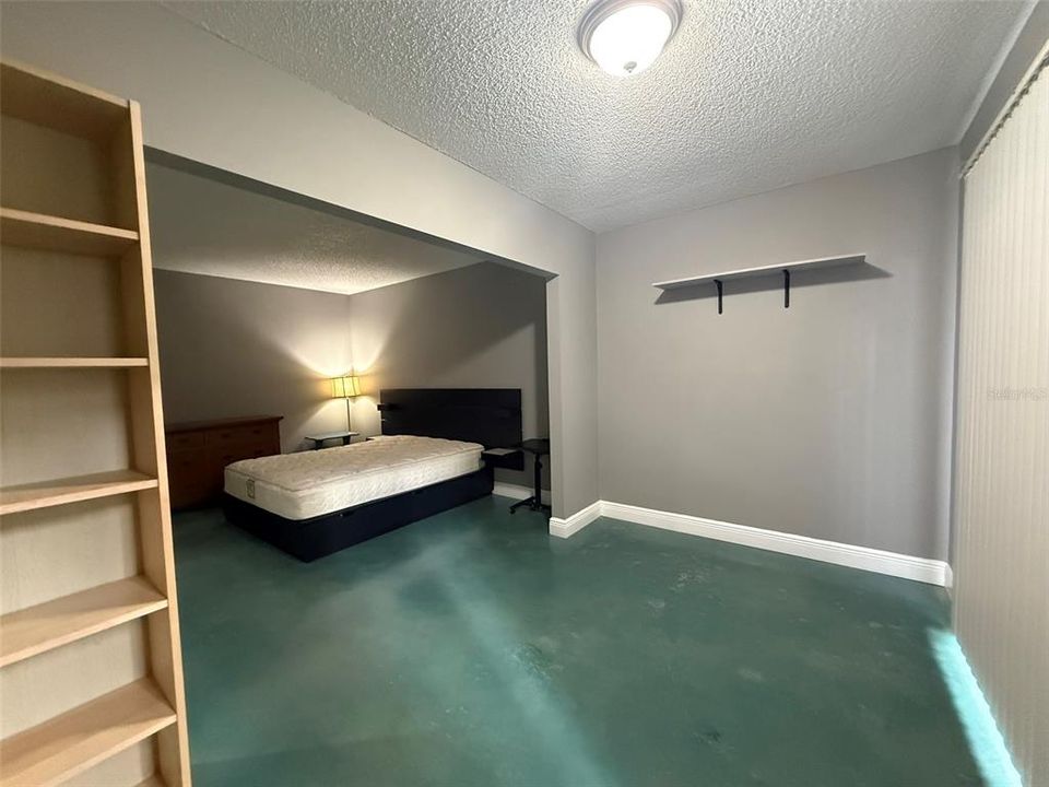 For Rent: $1,300 (1 beds, 1 baths, 792 Square Feet)