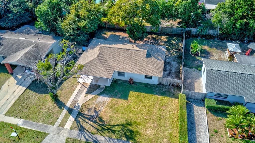 For Sale: $230,000 (2 beds, 2 baths, 1010 Square Feet)