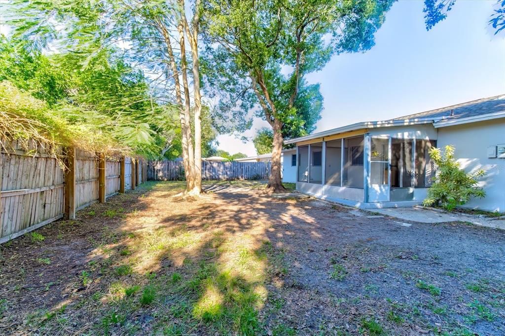 For Sale: $230,000 (2 beds, 2 baths, 1010 Square Feet)