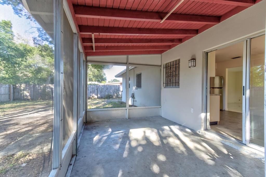 For Sale: $230,000 (2 beds, 2 baths, 1010 Square Feet)