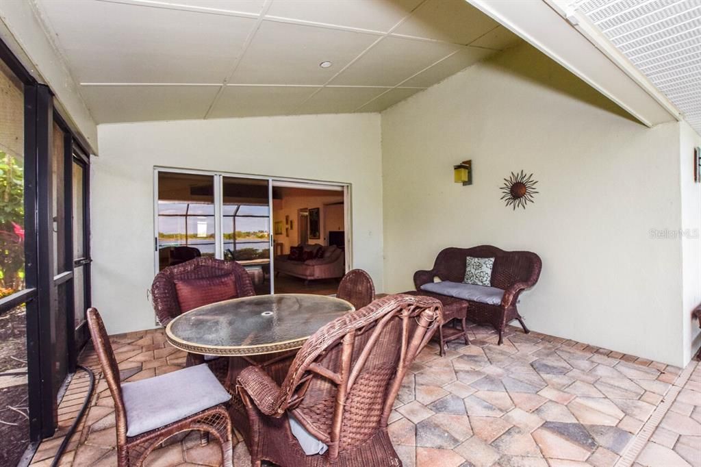 En Venta: $389,000 (2 camas, 2 baños, 1531 Pies cuadrados)