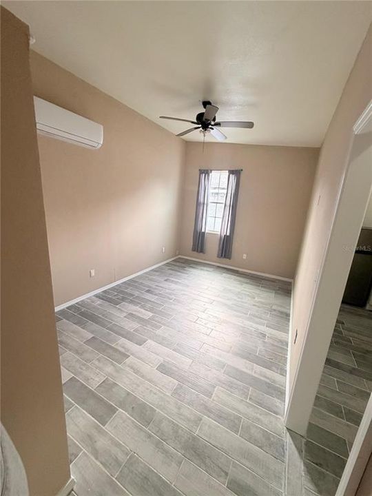 В аренду: $1,250 (1 спален, 1 ванн, 150 Квадратных фут)