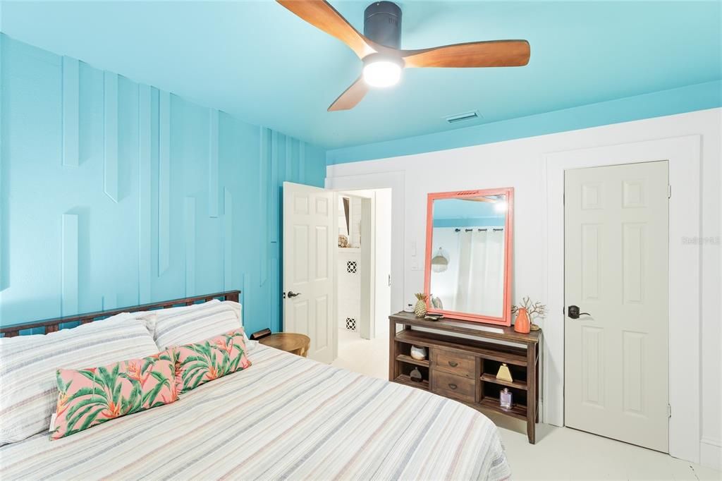 For Sale: $350,000 (3 beds, 1 baths, 1292 Square Feet)