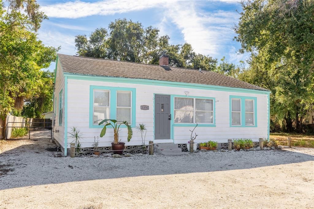 For Sale: $350,000 (3 beds, 1 baths, 1292 Square Feet)