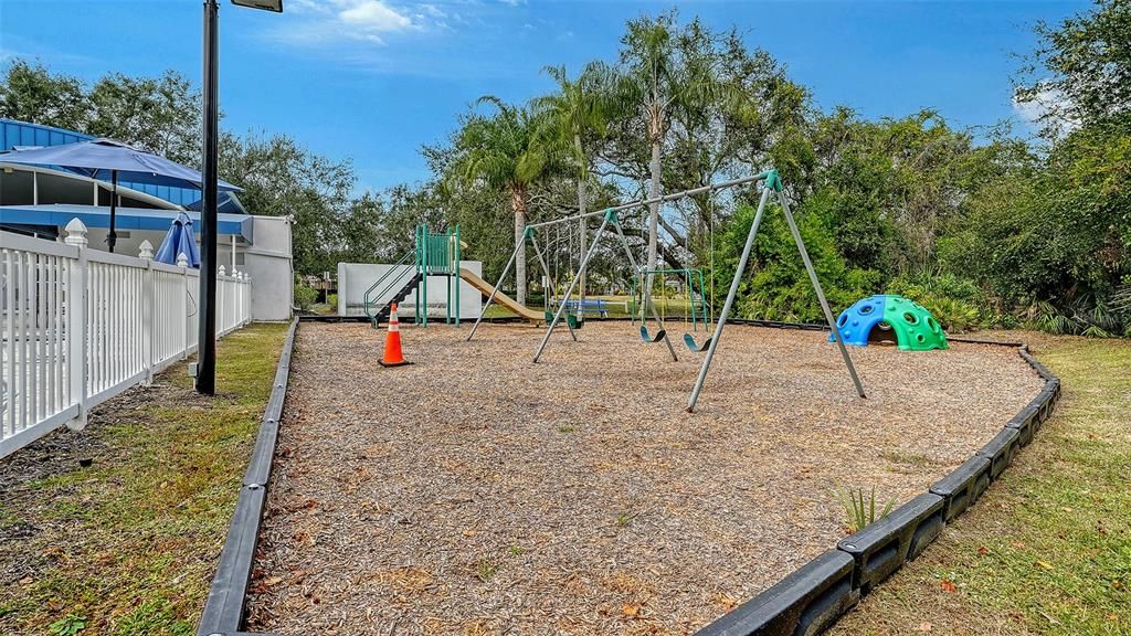 En Venta: $665,000 (3 camas, 2 baños, 2207 Pies cuadrados)