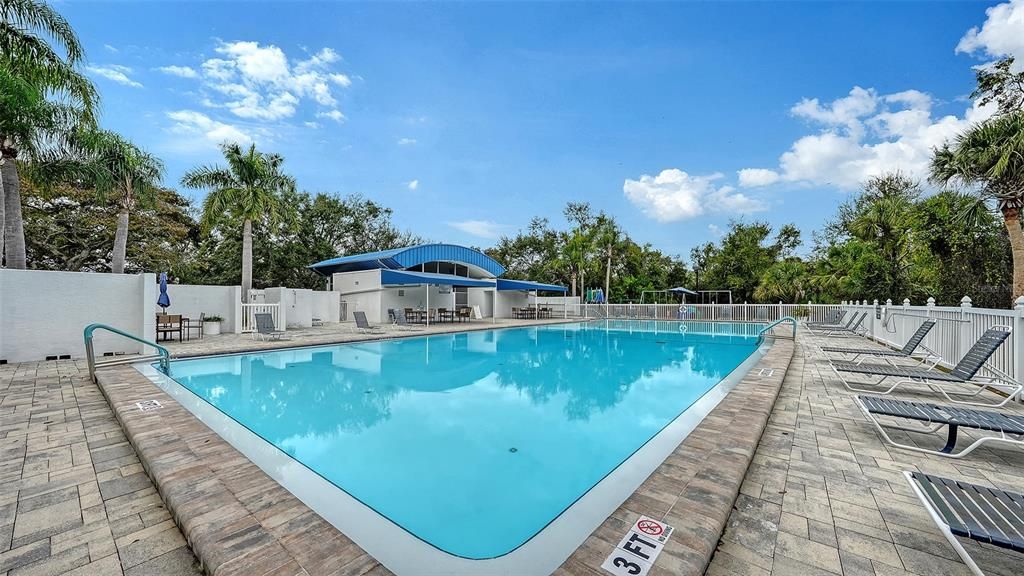 En Venta: $665,000 (3 camas, 2 baños, 2207 Pies cuadrados)