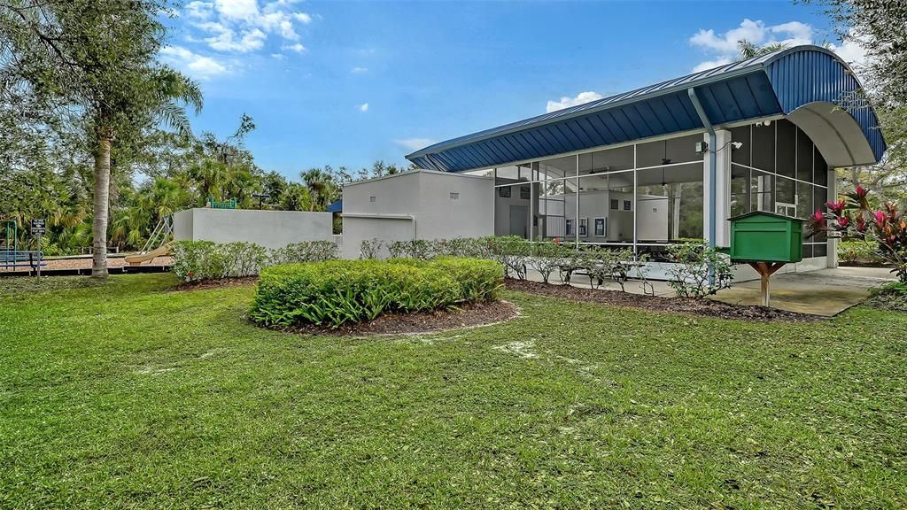 En Venta: $665,000 (3 camas, 2 baños, 2207 Pies cuadrados)