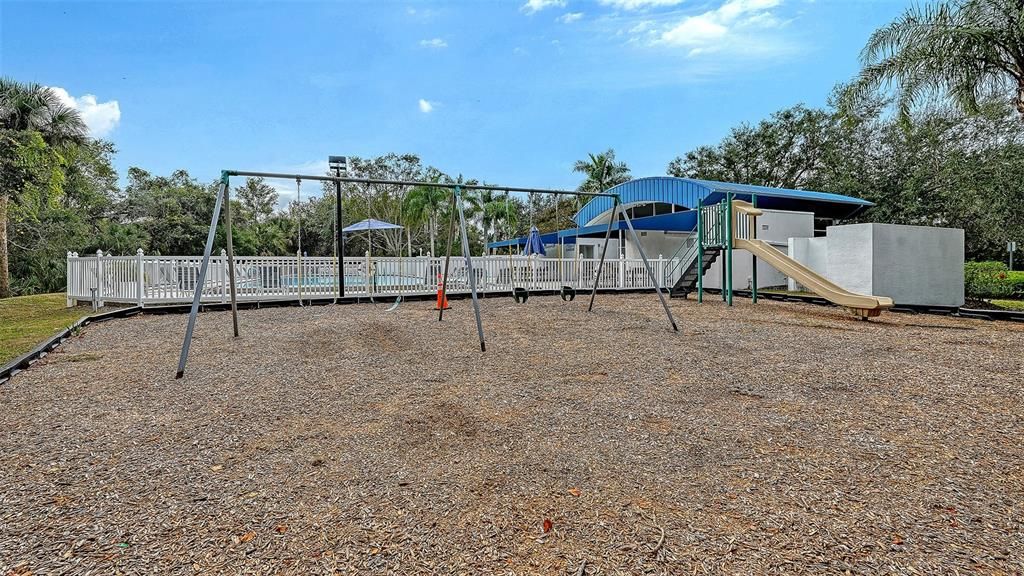 En Venta: $665,000 (3 camas, 2 baños, 2207 Pies cuadrados)