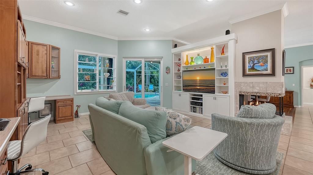 En Venta: $665,000 (3 camas, 2 baños, 2207 Pies cuadrados)