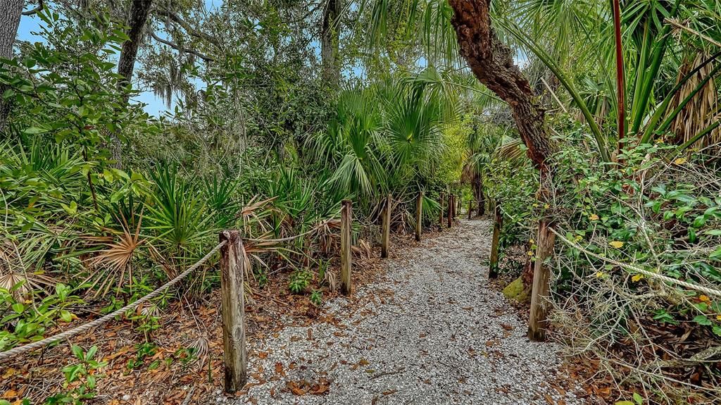 En Venta: $665,000 (3 camas, 2 baños, 2207 Pies cuadrados)