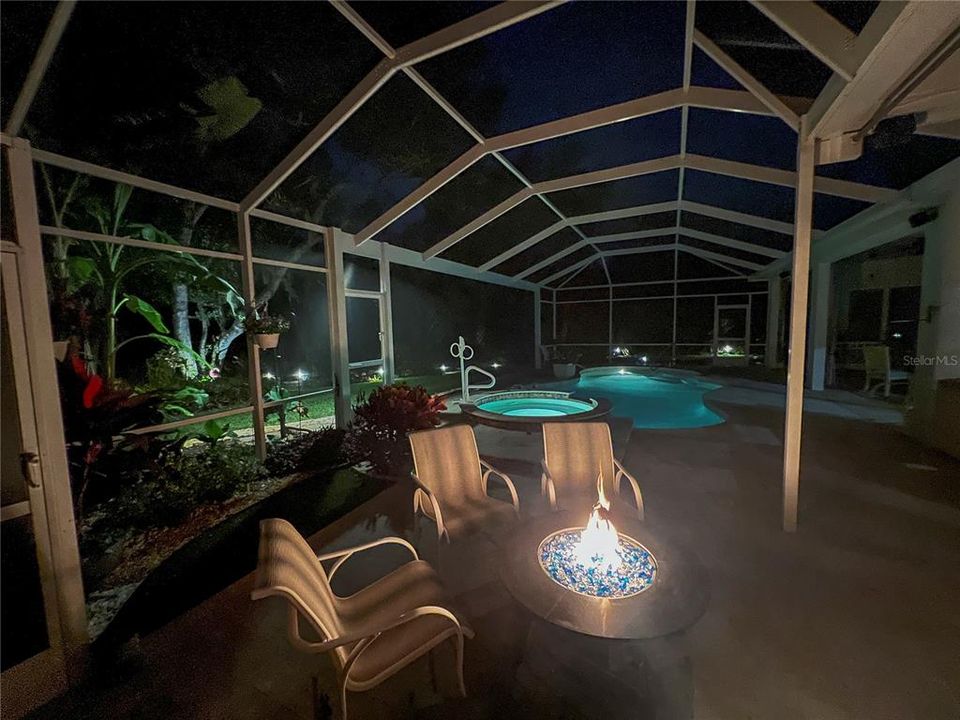 En Venta: $665,000 (3 camas, 2 baños, 2207 Pies cuadrados)