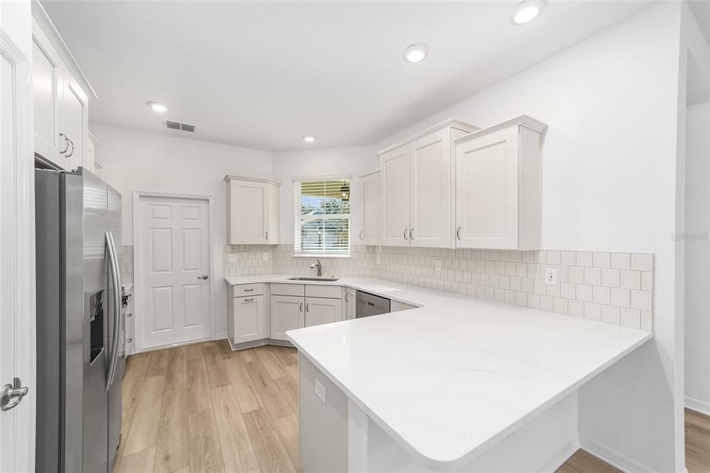 For Sale: $289,000 (2 beds, 2 baths, 1343 Square Feet)