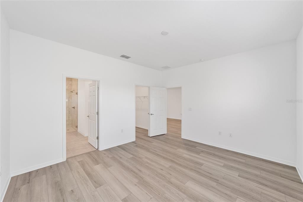 For Sale: $289,000 (2 beds, 2 baths, 1343 Square Feet)