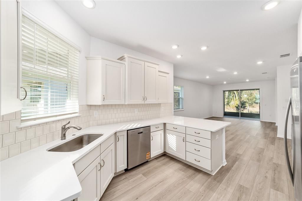 For Sale: $289,000 (2 beds, 2 baths, 1343 Square Feet)