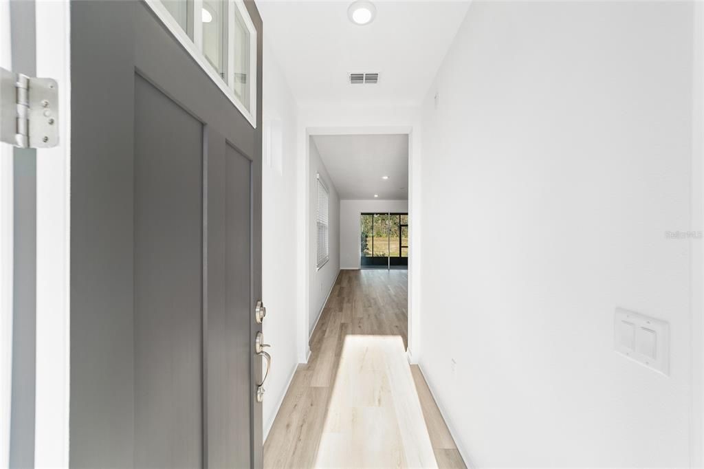 For Sale: $289,000 (2 beds, 2 baths, 1343 Square Feet)