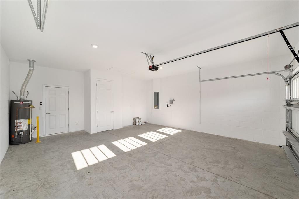 For Sale: $289,000 (2 beds, 2 baths, 1343 Square Feet)