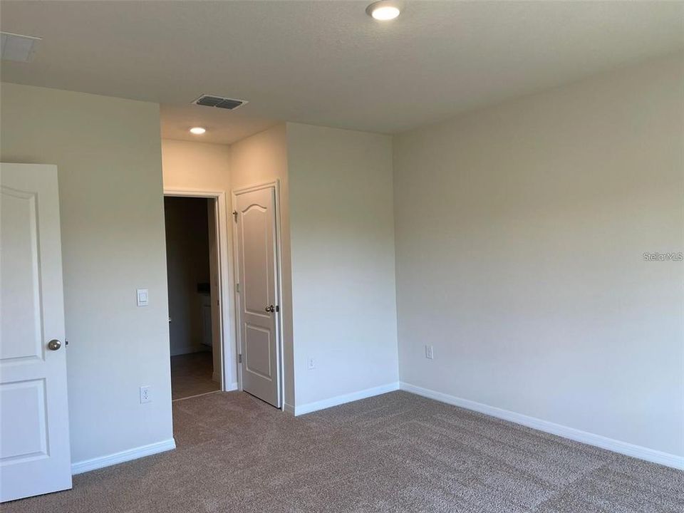 En Venta: $346,000 (2 camas, 2 baños, 1601 Pies cuadrados)