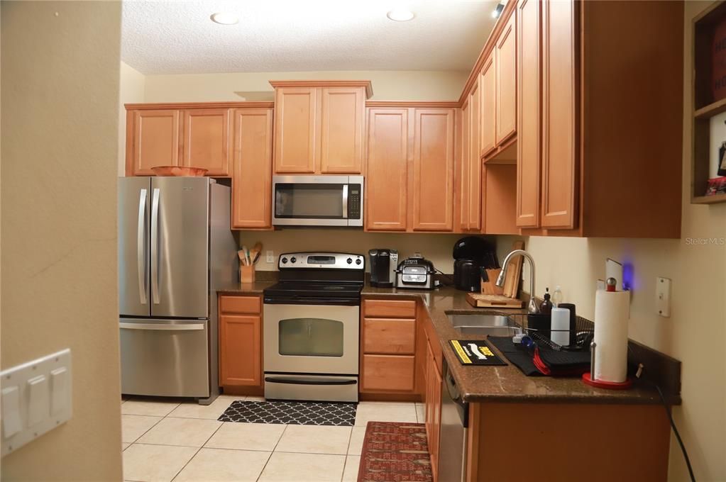 На продажу: $320,000 (3 спален, 2 ванн, 1372 Квадратных фут)