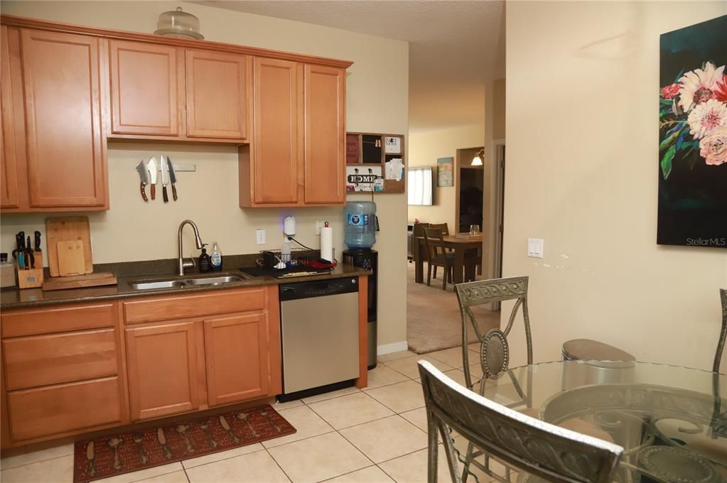 На продажу: $320,000 (3 спален, 2 ванн, 1372 Квадратных фут)