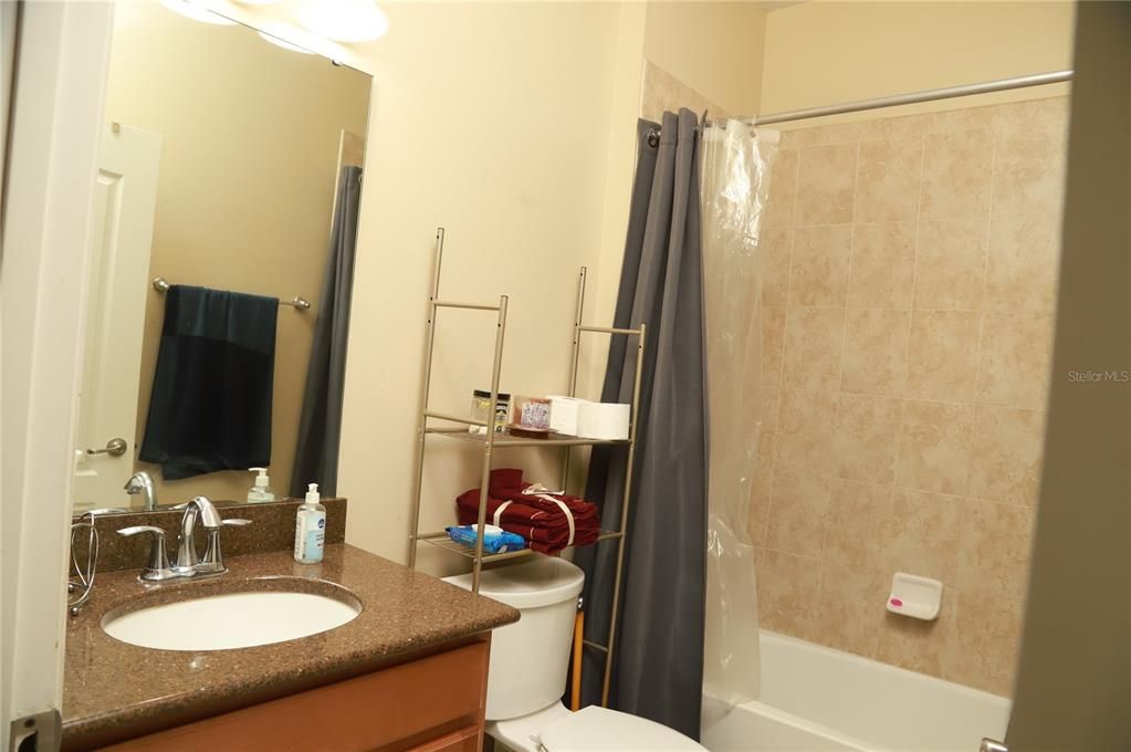 На продажу: $320,000 (3 спален, 2 ванн, 1372 Квадратных фут)