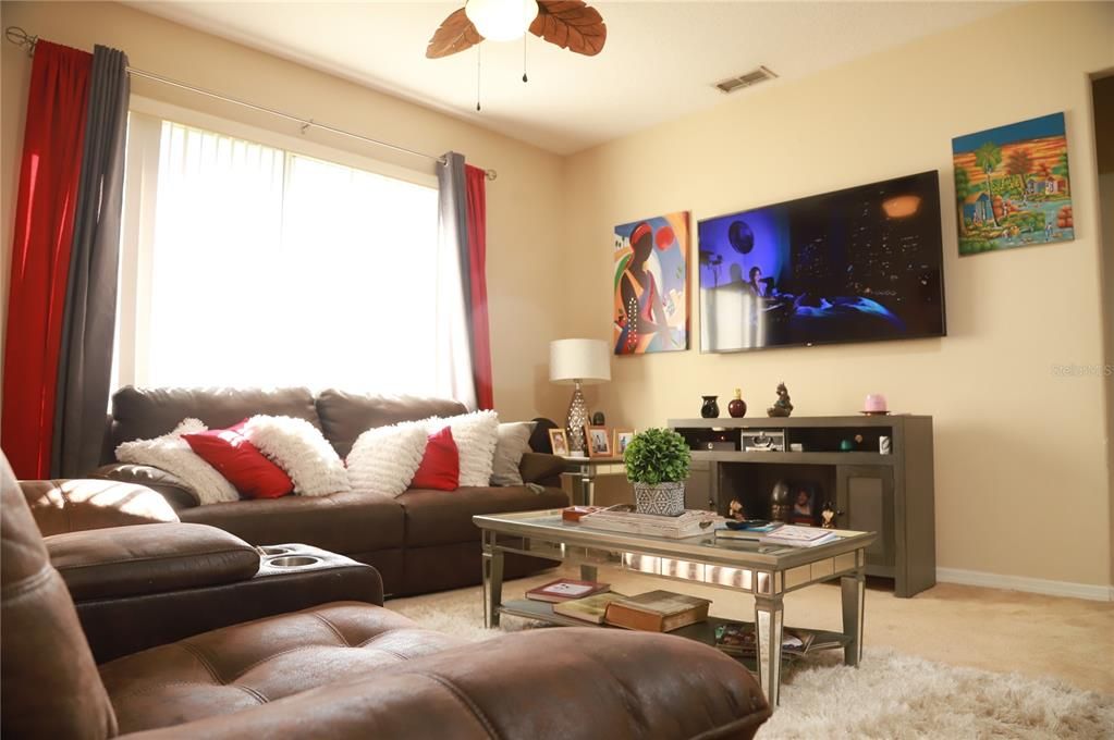 На продажу: $320,000 (3 спален, 2 ванн, 1372 Квадратных фут)