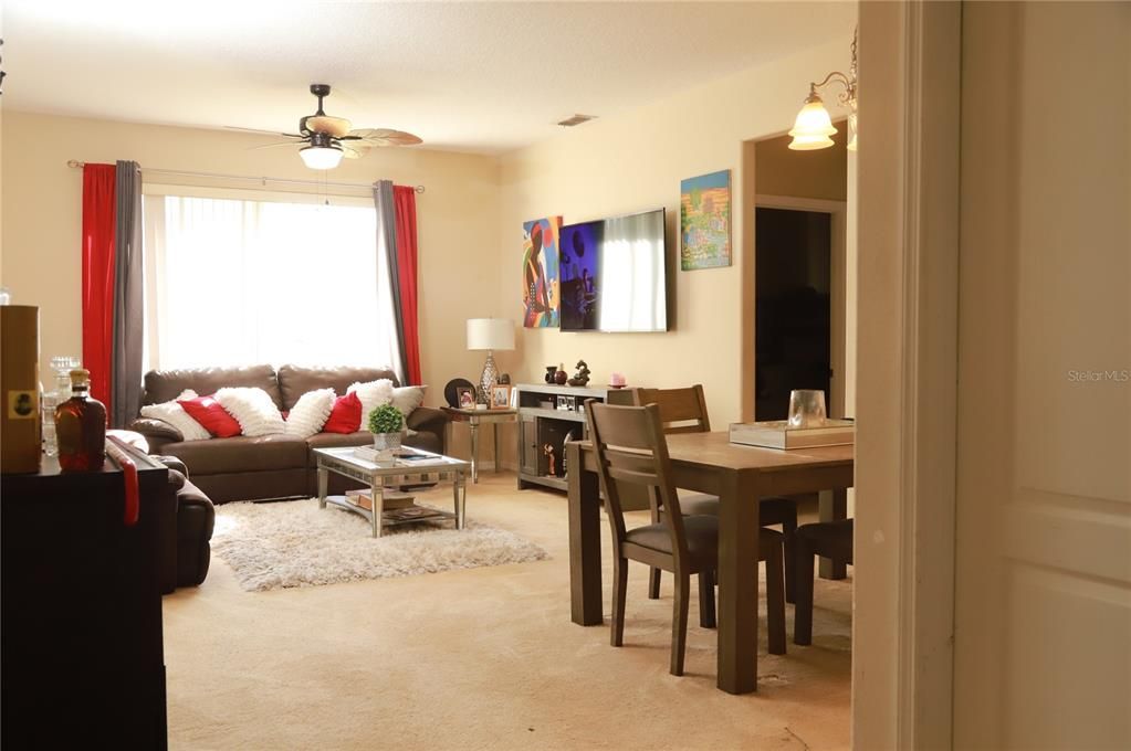 На продажу: $320,000 (3 спален, 2 ванн, 1372 Квадратных фут)