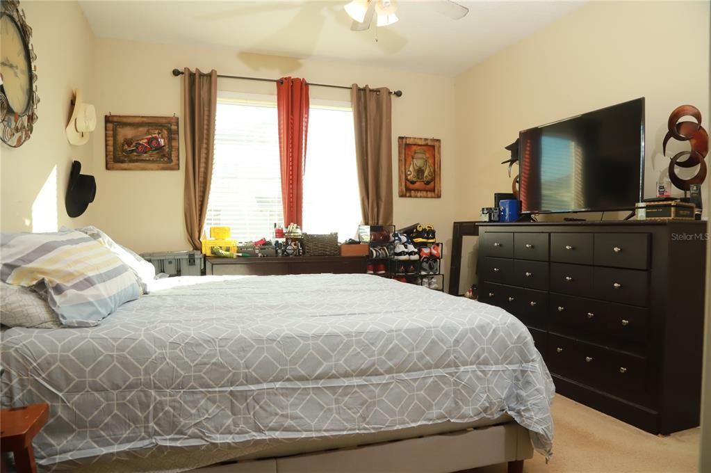 На продажу: $320,000 (3 спален, 2 ванн, 1372 Квадратных фут)