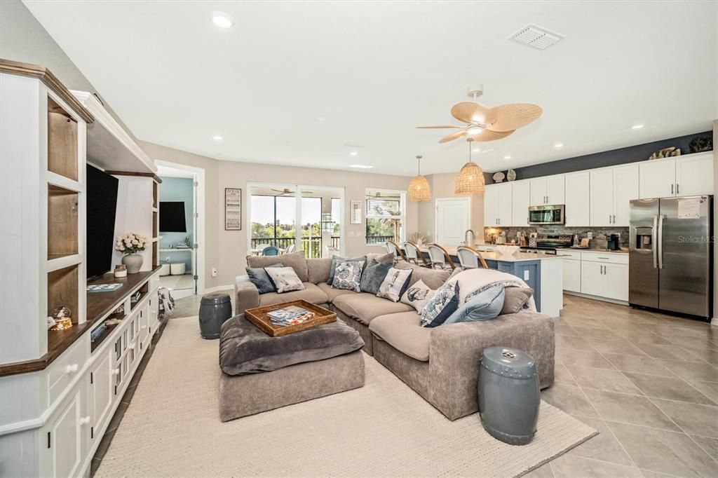 В аренду: $8,000 (3 спален, 2 ванн, 2294 Квадратных фут)