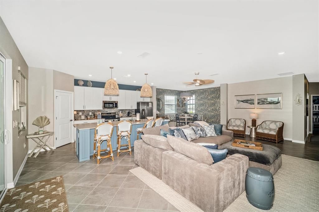 В аренду: $8,000 (3 спален, 2 ванн, 2294 Квадратных фут)