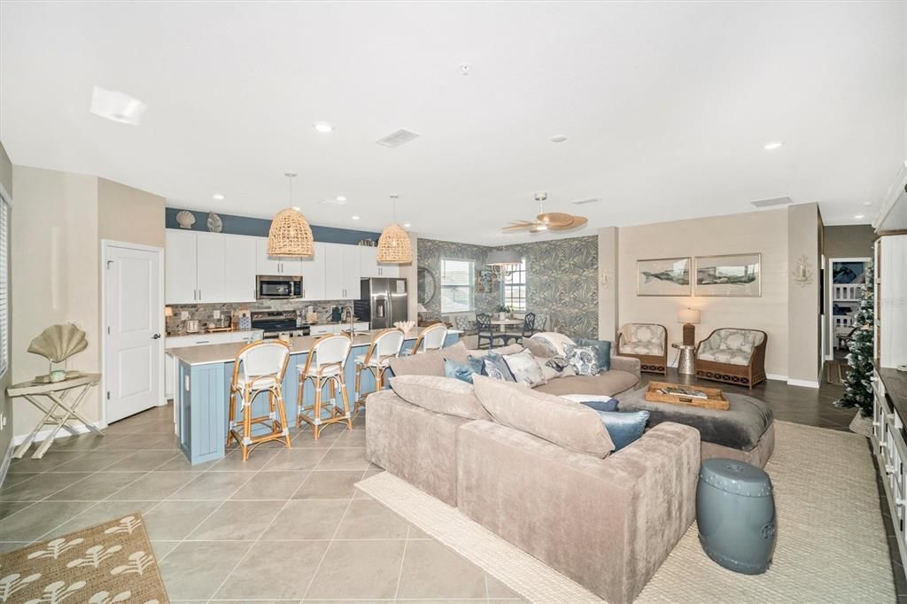 В аренду: $8,000 (3 спален, 2 ванн, 2294 Квадратных фут)