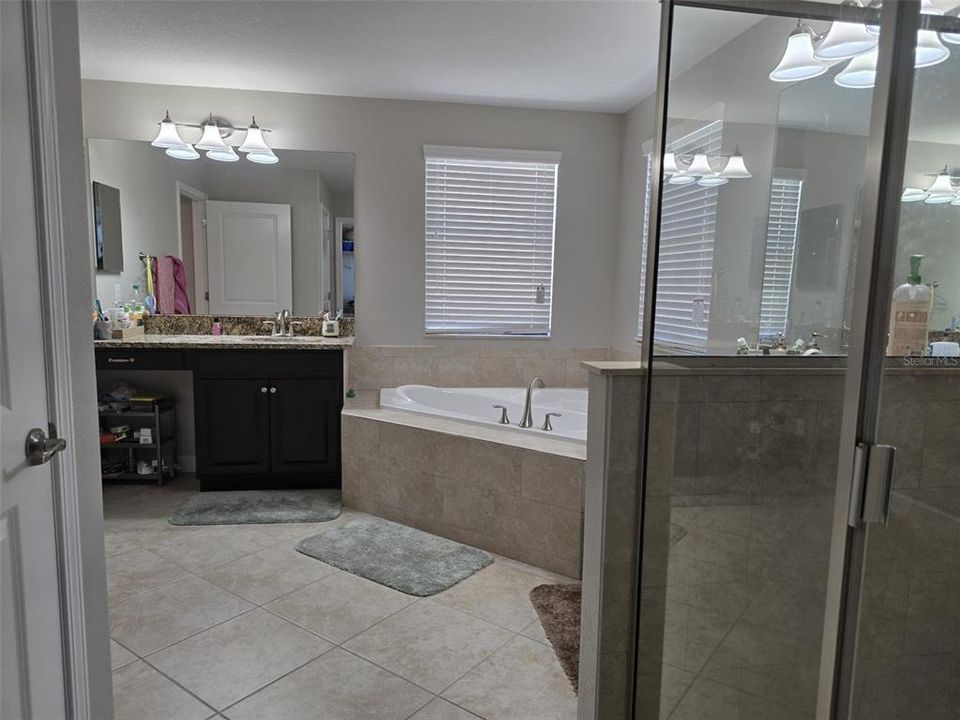 En Renta: $3,600 (5 camas, 3 baños, 3291 Pies cuadrados)