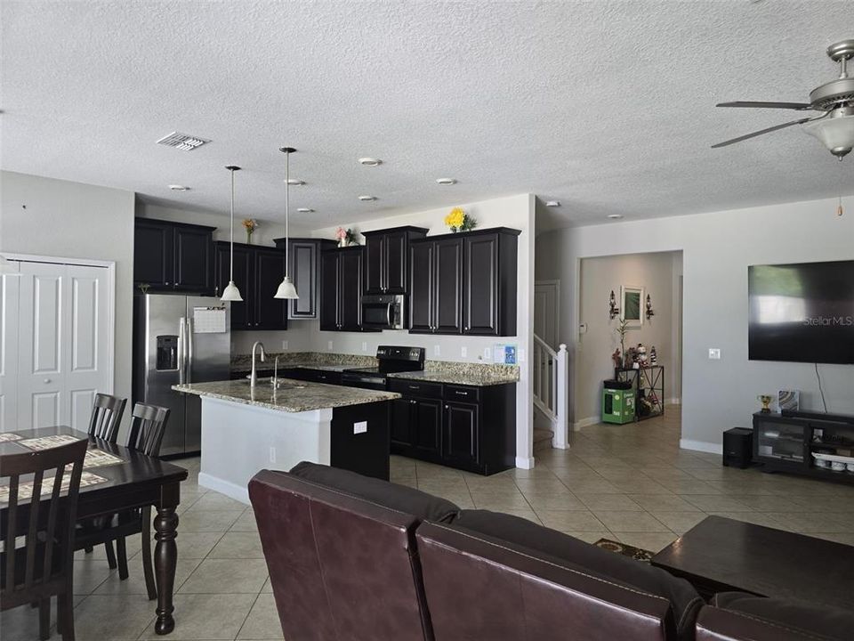 En Renta: $3,600 (5 camas, 3 baños, 3291 Pies cuadrados)