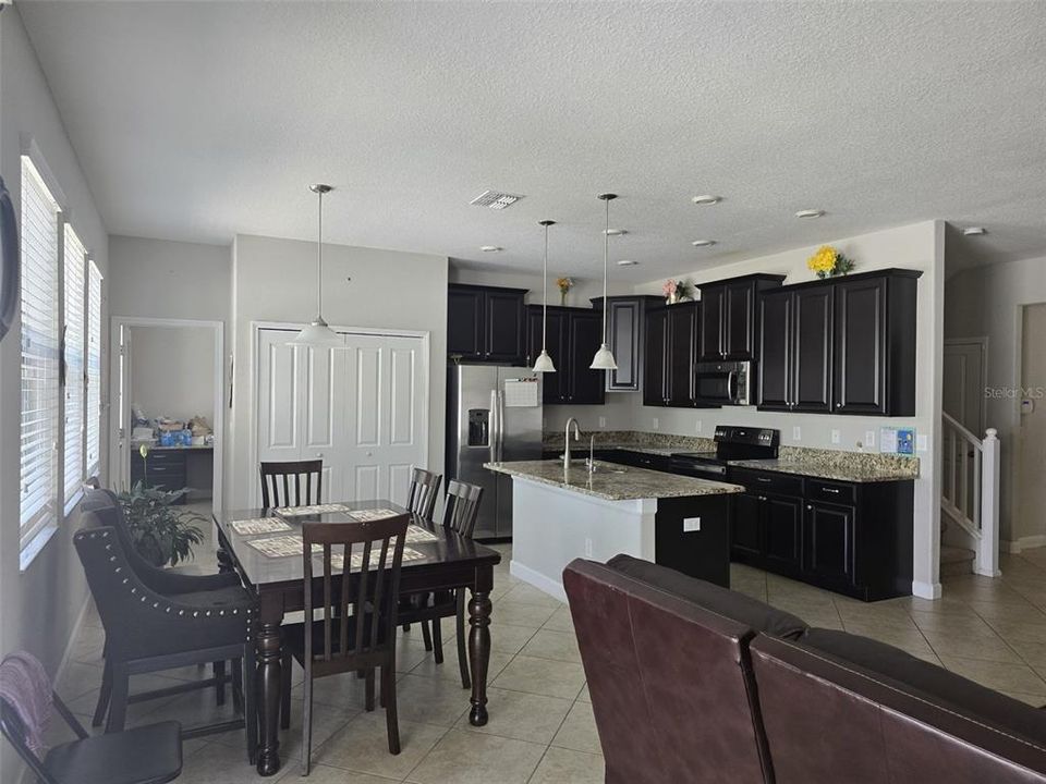 En Renta: $3,600 (5 camas, 3 baños, 3291 Pies cuadrados)