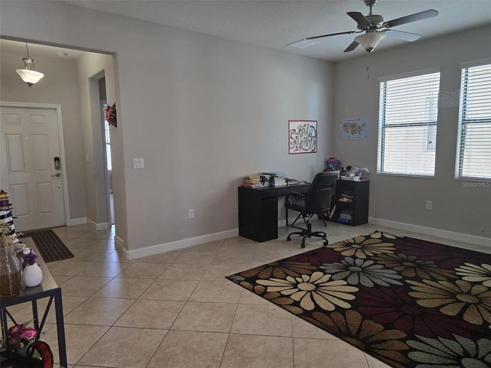 En Renta: $3,600 (5 camas, 3 baños, 3291 Pies cuadrados)