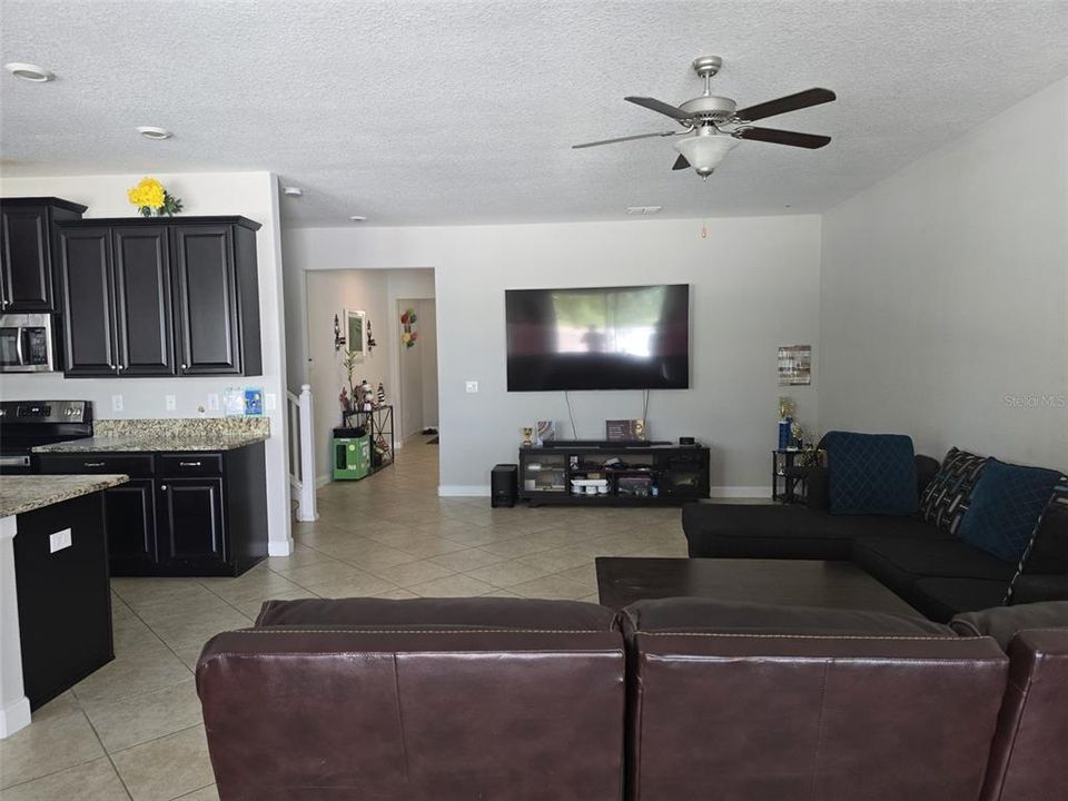 En Renta: $3,600 (5 camas, 3 baños, 3291 Pies cuadrados)