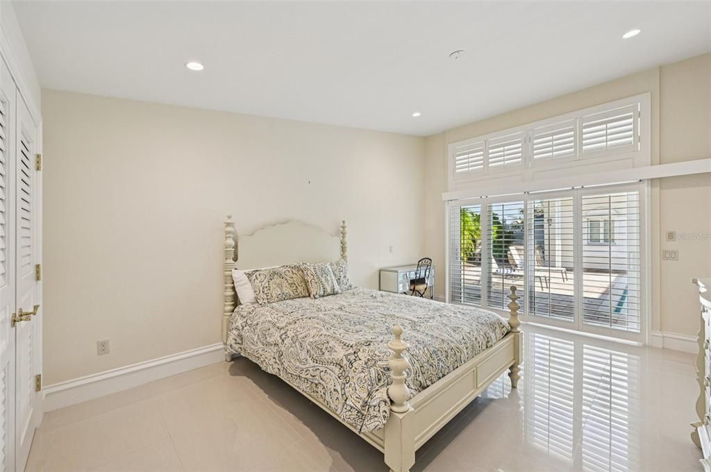 For Rent: $14,500 (4 beds, 4 baths, 3454 Square Feet)