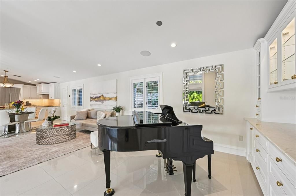 For Rent: $14,500 (4 beds, 4 baths, 3454 Square Feet)