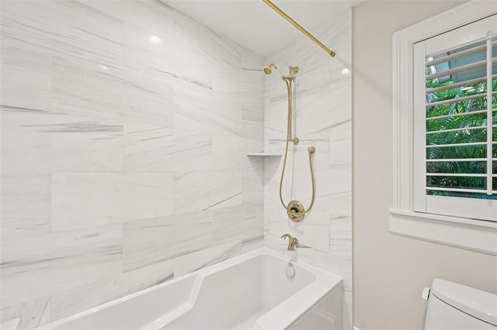 For Rent: $14,500 (4 beds, 4 baths, 3454 Square Feet)