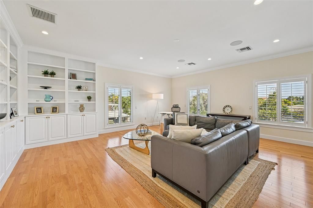 For Rent: $14,500 (4 beds, 4 baths, 3454 Square Feet)