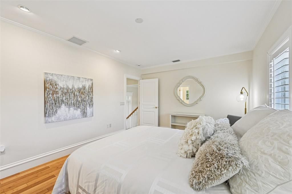 For Rent: $14,500 (4 beds, 4 baths, 3454 Square Feet)