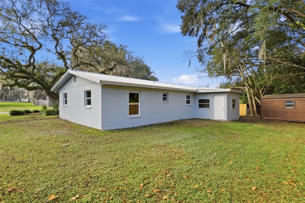 For Sale: $239,900 (3 beds, 2 baths, 1464 Square Feet)