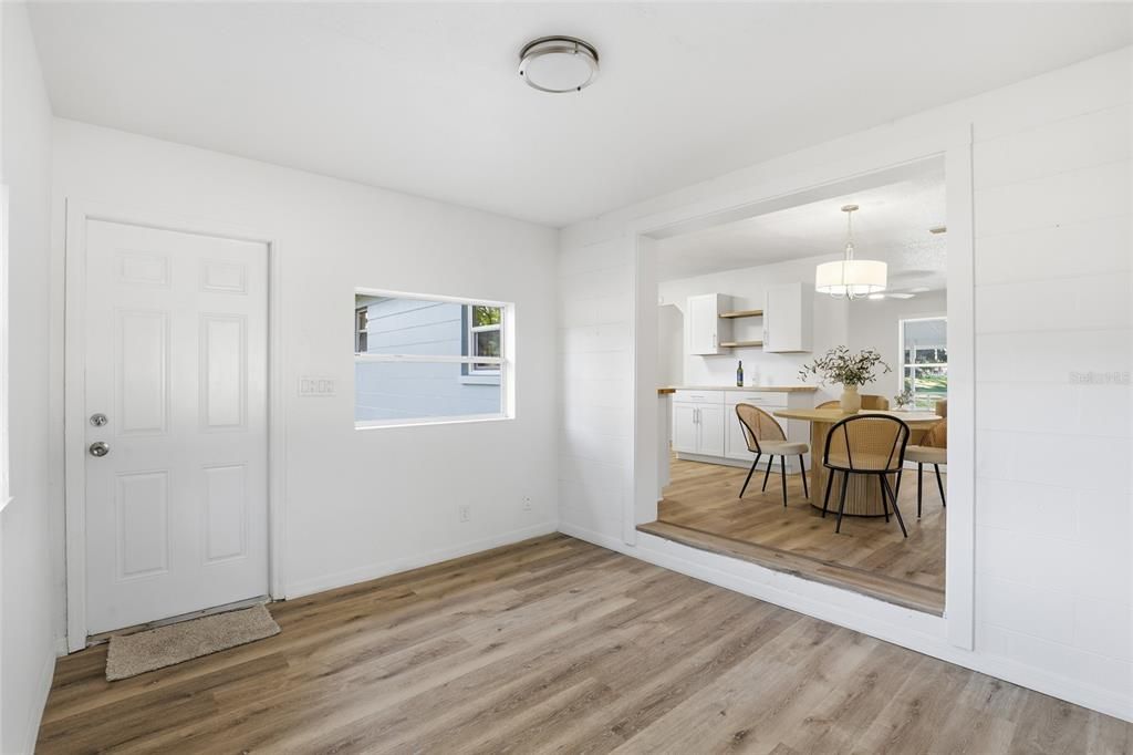 For Sale: $239,900 (3 beds, 2 baths, 1464 Square Feet)