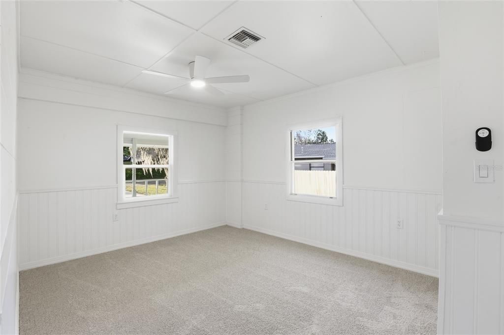 For Sale: $239,900 (3 beds, 2 baths, 1464 Square Feet)