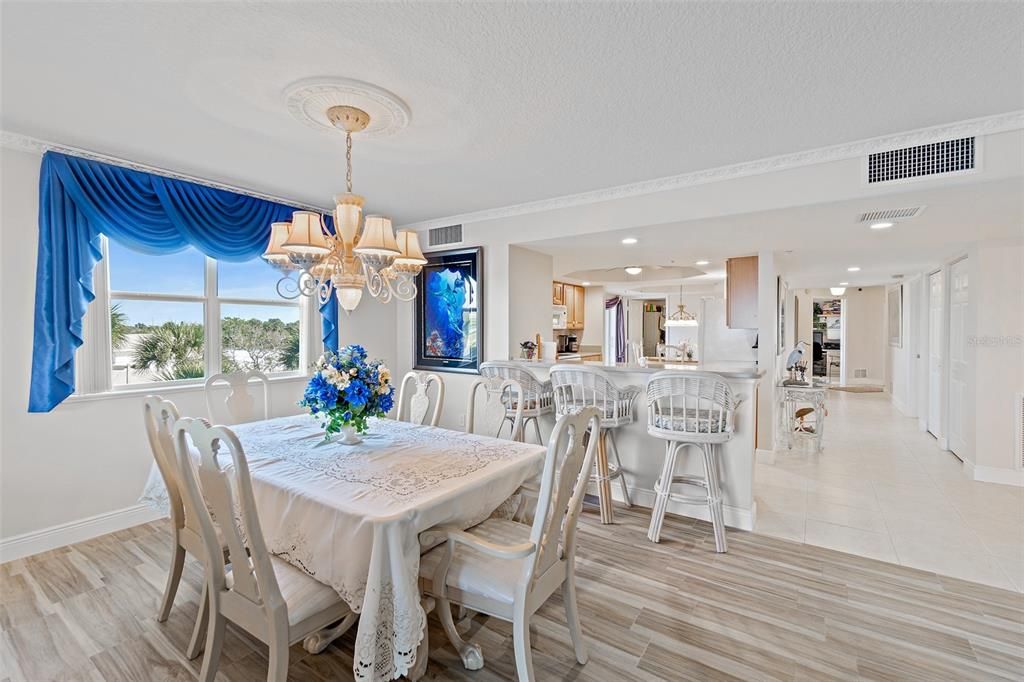 待售: $625,000 (3 贝兹, 2 浴室, 2187 平方英尺)