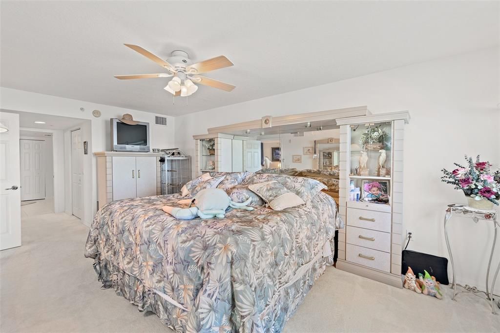 待售: $625,000 (3 贝兹, 2 浴室, 2187 平方英尺)