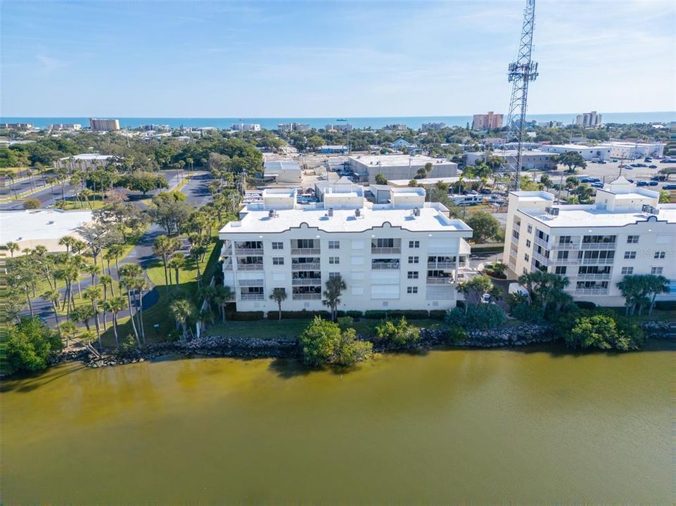 待售: $625,000 (3 贝兹, 2 浴室, 2187 平方英尺)